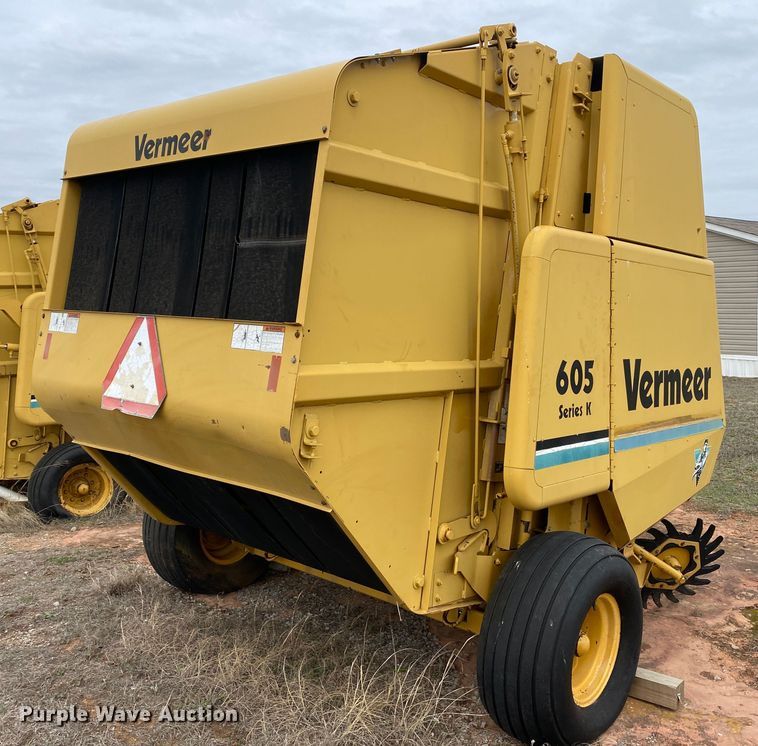 image for item DL7102 1994 Vermeer 605 Series K  round baler