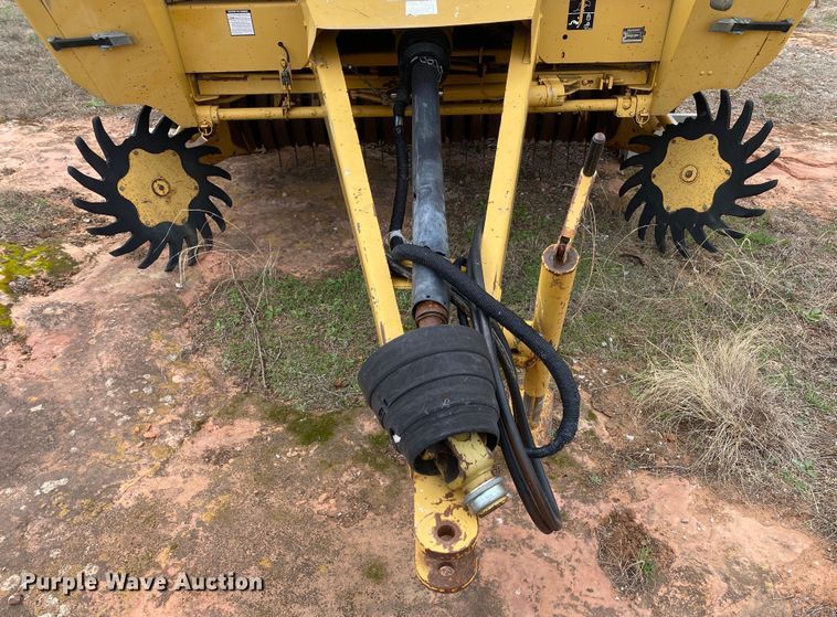 image for item DL7102 1994 Vermeer 605 Series K  round baler