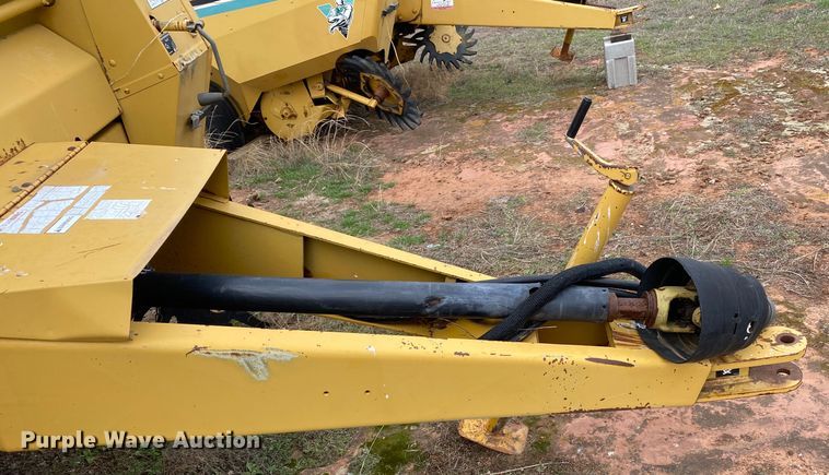 image for item DL7102 1994 Vermeer 605 Series K  round baler