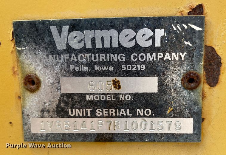 image for item DL7102 1994 Vermeer 605 Series K  round baler