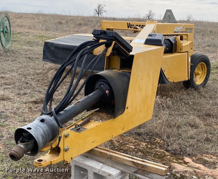 image for item DL7103 Vermeer TM700  disc mower