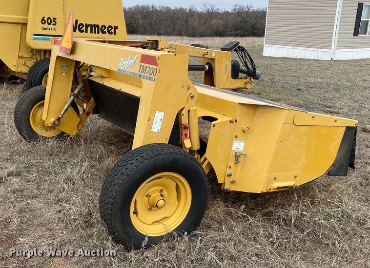 image for item DL7103 Vermeer TM700  disc mower