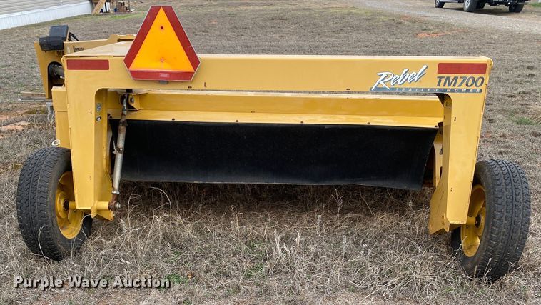 image for item DL7103 Vermeer TM700  disc mower