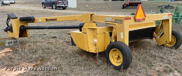 image for item DL7103 Vermeer TM700  disc mower