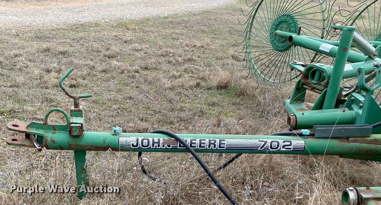 image for item DL7104 John Deere 702  hay rake