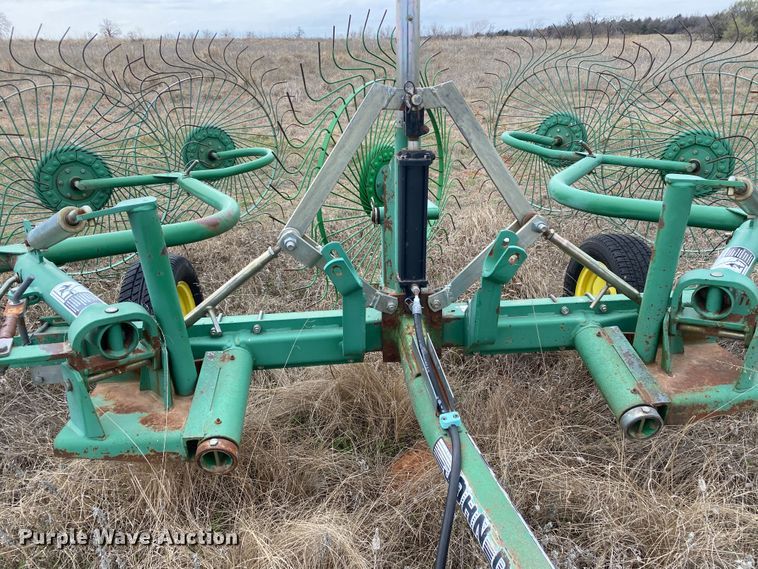 image for item DL7104 John Deere 702  hay rake