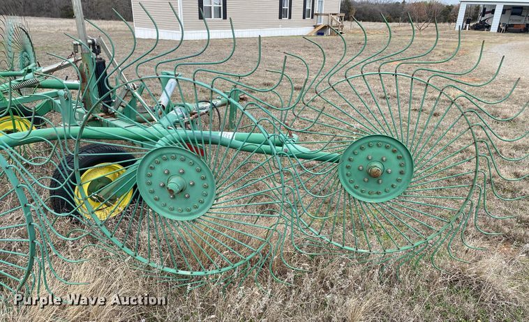 image for item DL7104 John Deere 702  hay rake