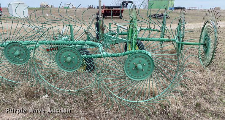 image for item DL7104 John Deere 702  hay rake
