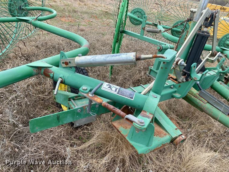 image for item DL7104 John Deere 702  hay rake