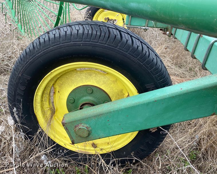 image for item DL7104 John Deere 702  hay rake