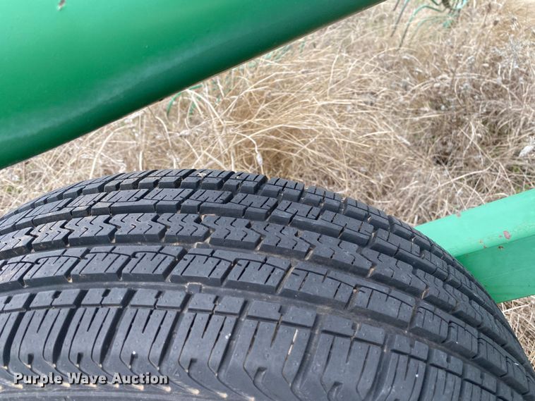 image for item DL7104 John Deere 702  hay rake