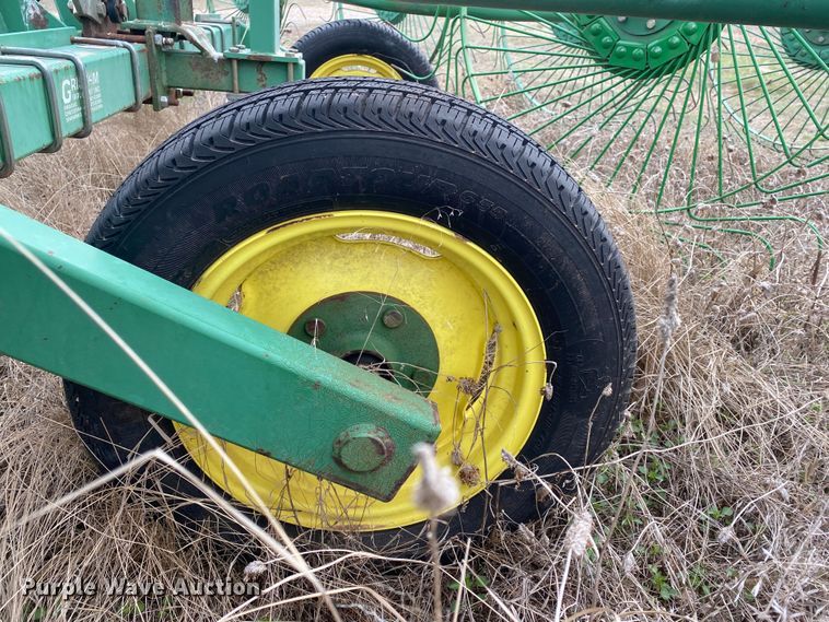 image for item DL7104 John Deere 702  hay rake