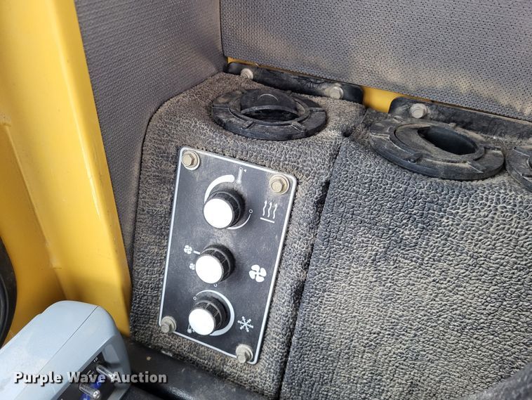 image for item DO3567 SpraCoupe 4460  sprayer