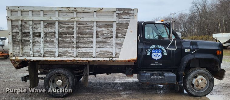 image for item DO3568 1986 Chevrolet 60  dump flatbed truck