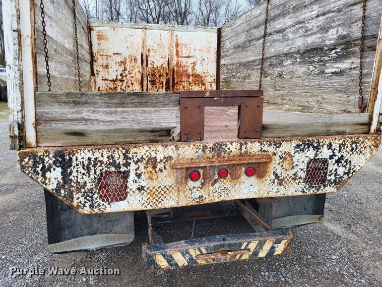 image for item DO3568 1986 Chevrolet 60  dump flatbed truck