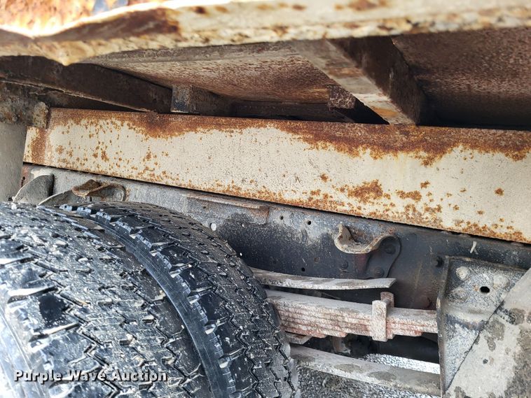 image for item DO3568 1986 Chevrolet 60  dump flatbed truck