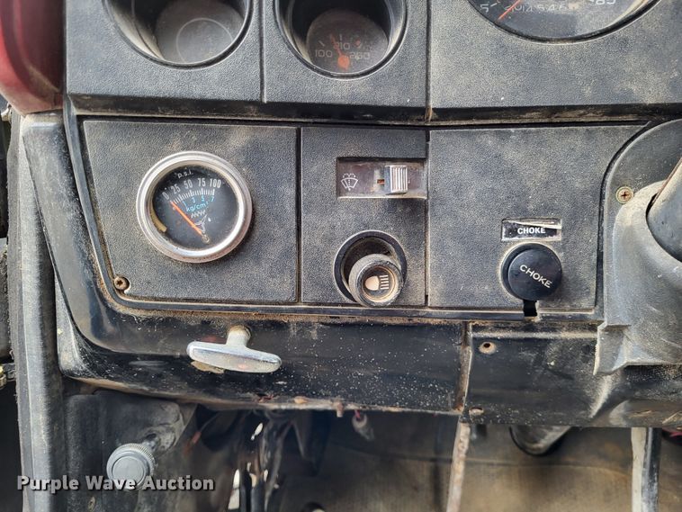 image for item DO3568 1986 Chevrolet 60  dump flatbed truck