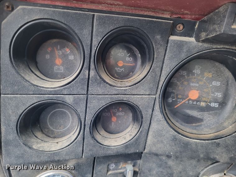 image for item DO3568 1986 Chevrolet 60  dump flatbed truck