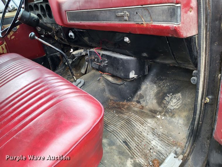 image for item DO3568 1986 Chevrolet 60  dump flatbed truck