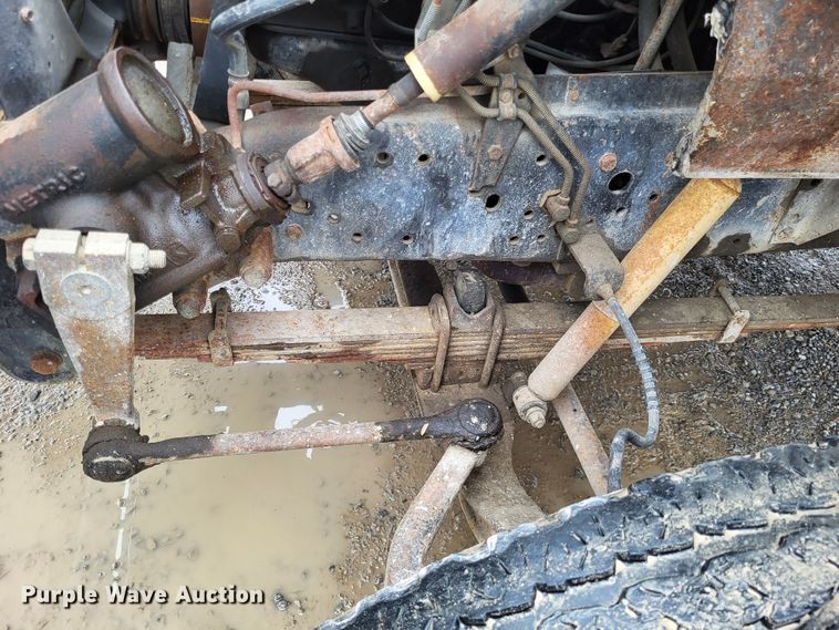 image for item DO3568 1986 Chevrolet 60  dump flatbed truck