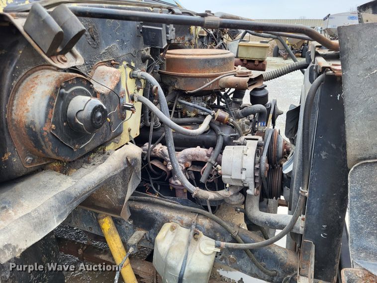 image for item DO3568 1986 Chevrolet 60  dump flatbed truck