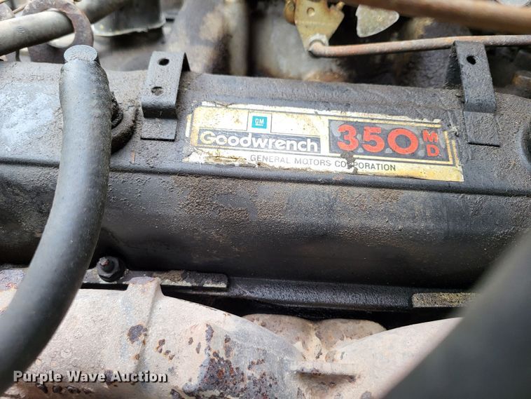 image for item DO3568 1986 Chevrolet 60  dump flatbed truck