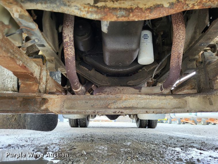 image for item DO3568 1986 Chevrolet 60  dump flatbed truck