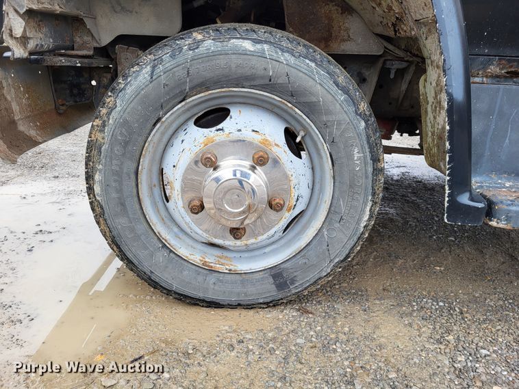 image for item DO3568 1986 Chevrolet 60  dump flatbed truck