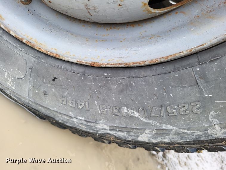 image for item DO3568 1986 Chevrolet 60  dump flatbed truck