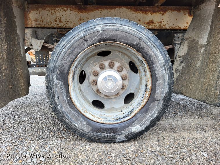 image for item DO3568 1986 Chevrolet 60  dump flatbed truck