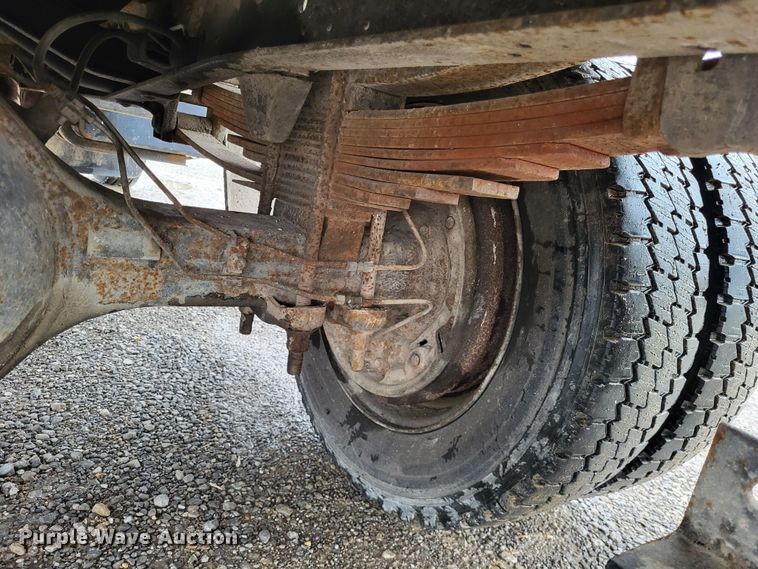 image for item DO3568 1986 Chevrolet 60  dump flatbed truck