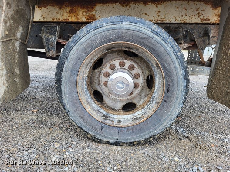 image for item DO3568 1986 Chevrolet 60  dump flatbed truck