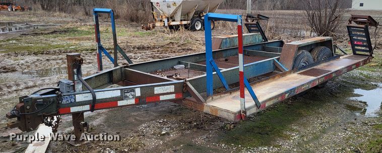 image for item DO3569 1996 Duo Lift 363012E  sprayer trailer