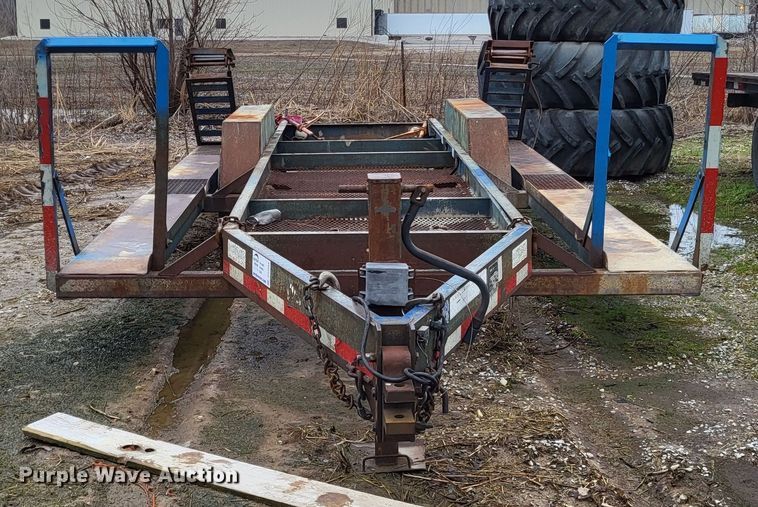 image for item DO3569 1996 Duo Lift 363012E  sprayer trailer