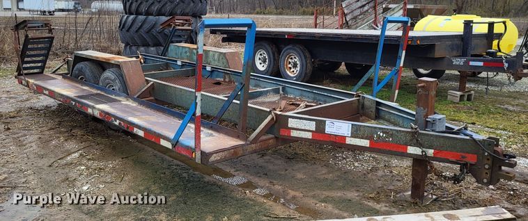 image for item DO3569 1996 Duo Lift 363012E  sprayer trailer