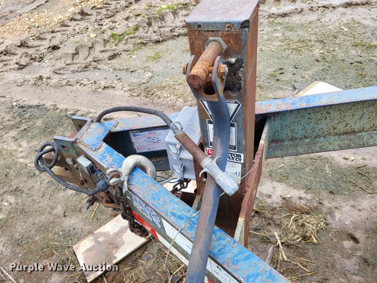 image for item DO3569 1996 Duo Lift 363012E  sprayer trailer