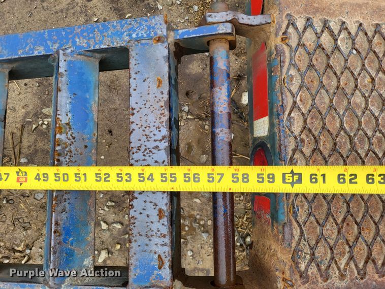 image for item DO3569 1996 Duo Lift 363012E  sprayer trailer