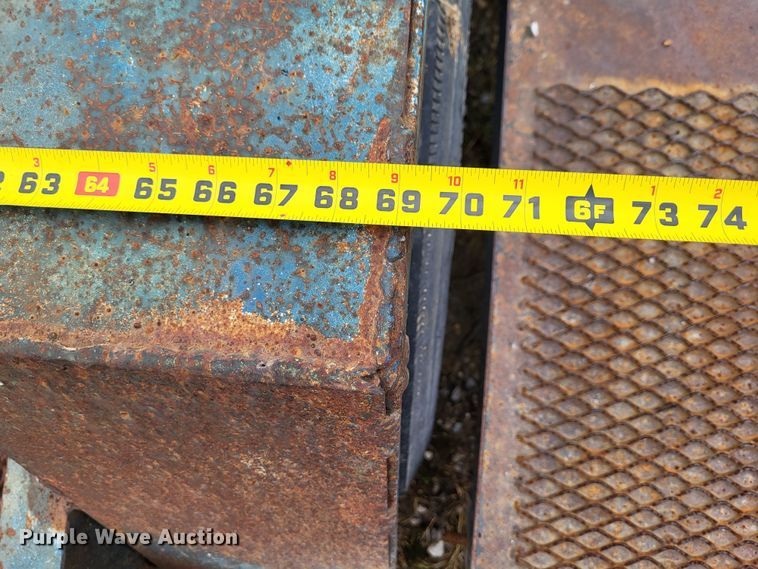 image for item DO3569 1996 Duo Lift 363012E  sprayer trailer