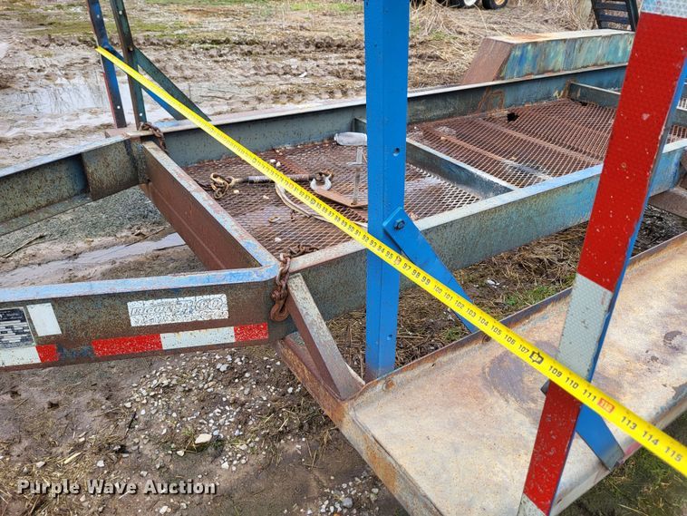 image for item DO3569 1996 Duo Lift 363012E  sprayer trailer