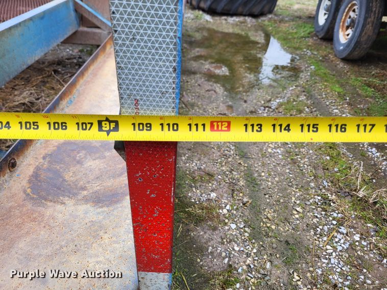 image for item DO3569 1996 Duo Lift 363012E  sprayer trailer