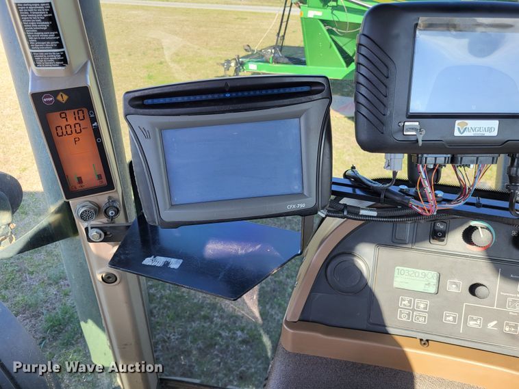 image for item DO3599 2008 John Deere 8330  MFWD tractor