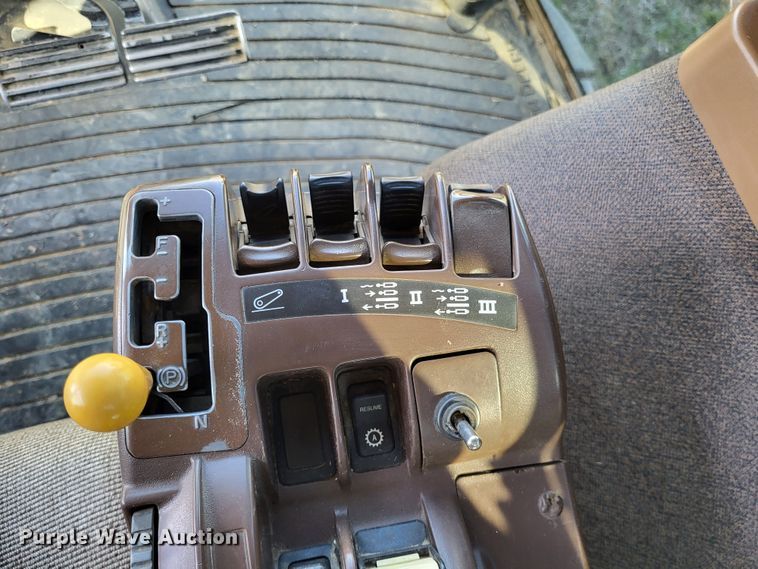 image for item DO3599 2008 John Deere 8330  MFWD tractor