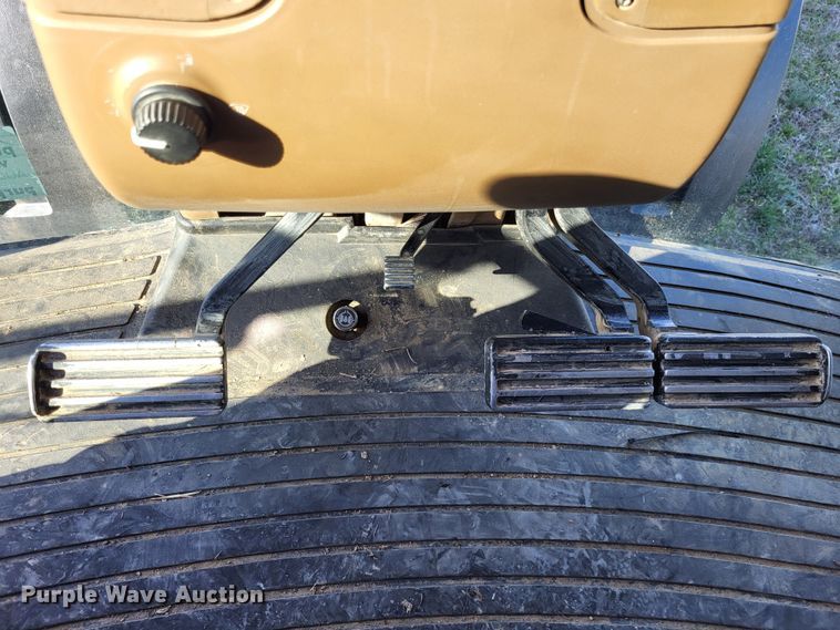 image for item DO3599 2008 John Deere 8330  MFWD tractor