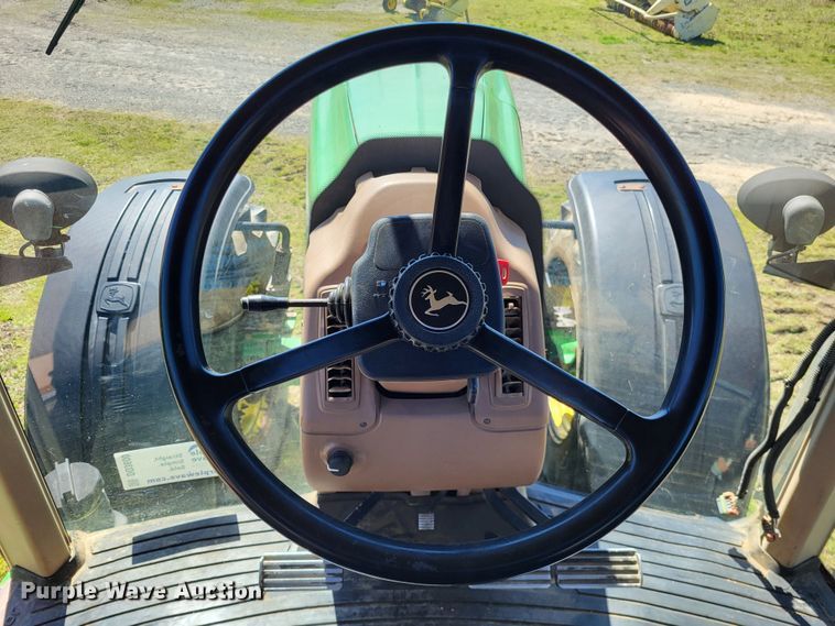 image for item DO3600 2004 John Deere 8420  MFWD tractor