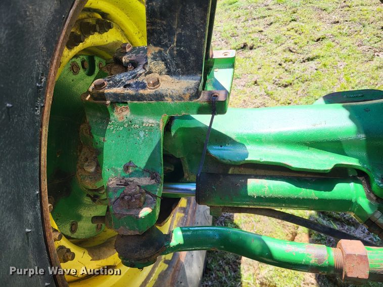 image for item DO3600 2004 John Deere 8420  MFWD tractor