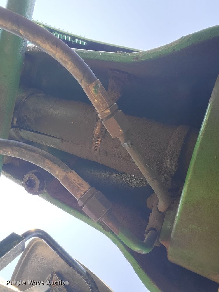 image for item DO3600 2004 John Deere 8420  MFWD tractor