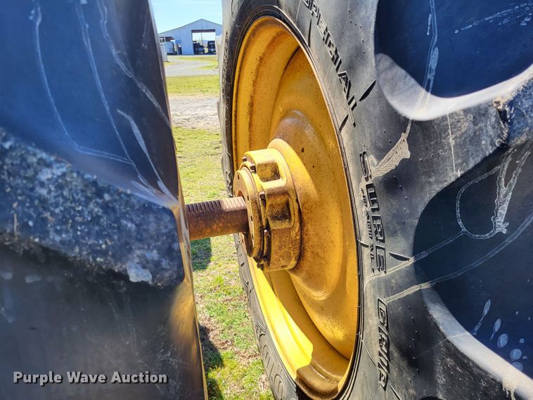 image for item DO3600 2004 John Deere 8420  MFWD tractor