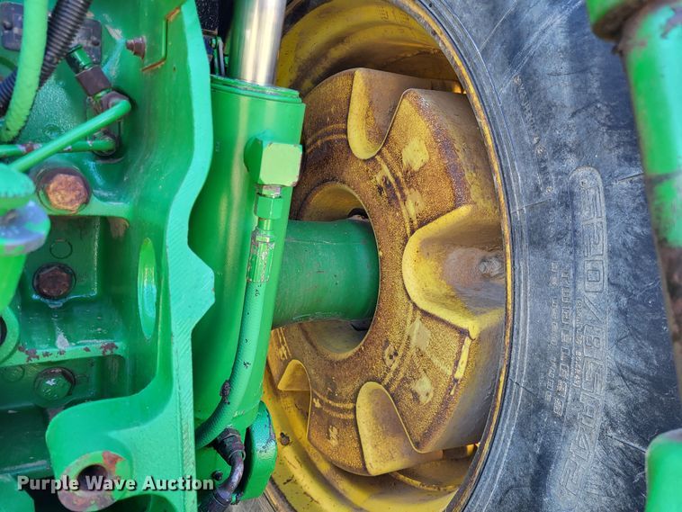 image for item DO3600 2004 John Deere 8420  MFWD tractor