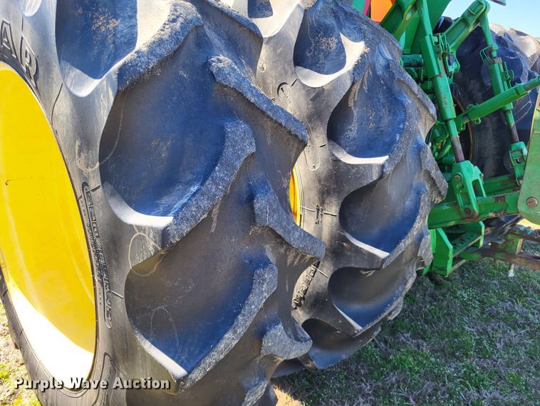 image for item DO3600 2004 John Deere 8420  MFWD tractor