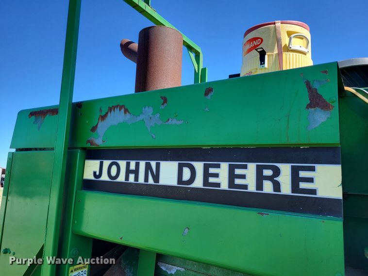 image for item DO3601 1990 John Deere 5830  forage harvester